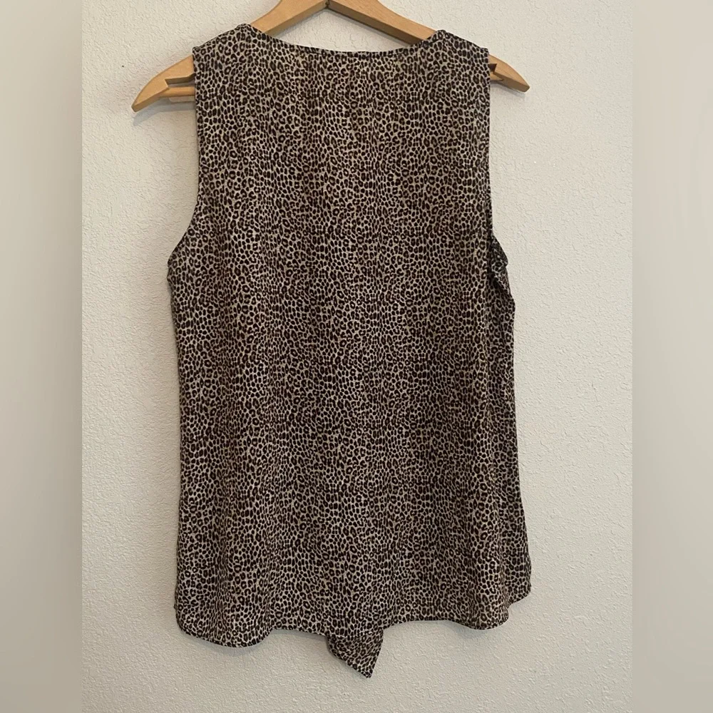 MICHAEL KORS Women’s  Sleeveless V- neck Leopard Print Blouse W/ Tie Size Medium